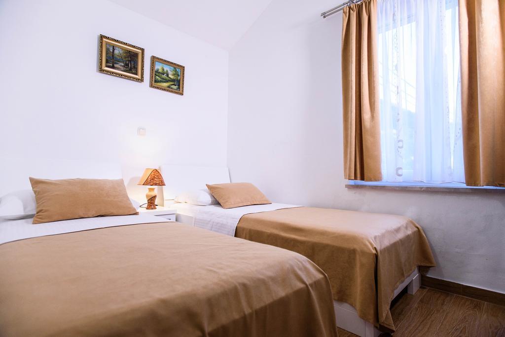 Villa Dusanka 피사크 외부 사진