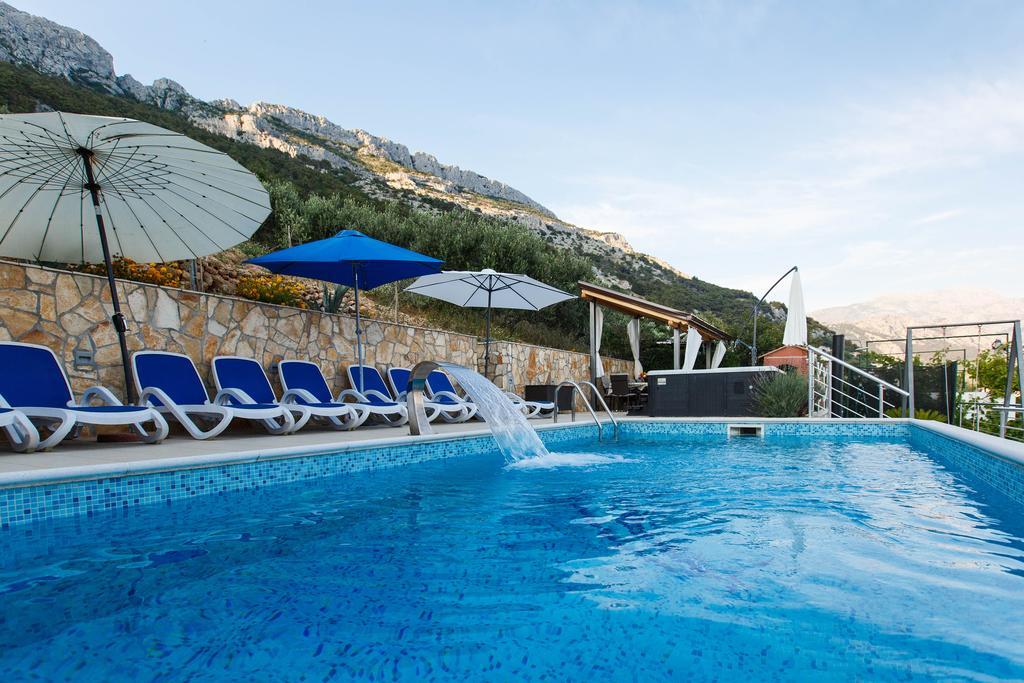 Villa Dusanka 피사크 외부 사진